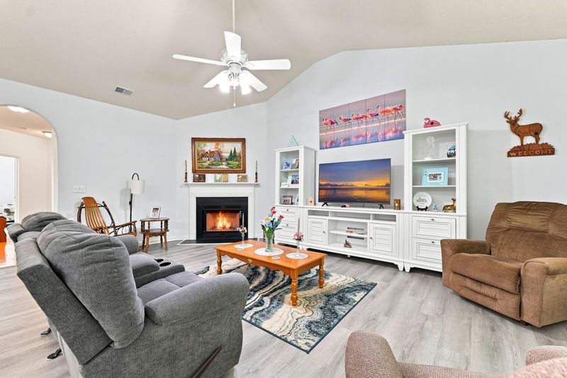 107 Oak Bluff Rd, Summerville, SC 29485
