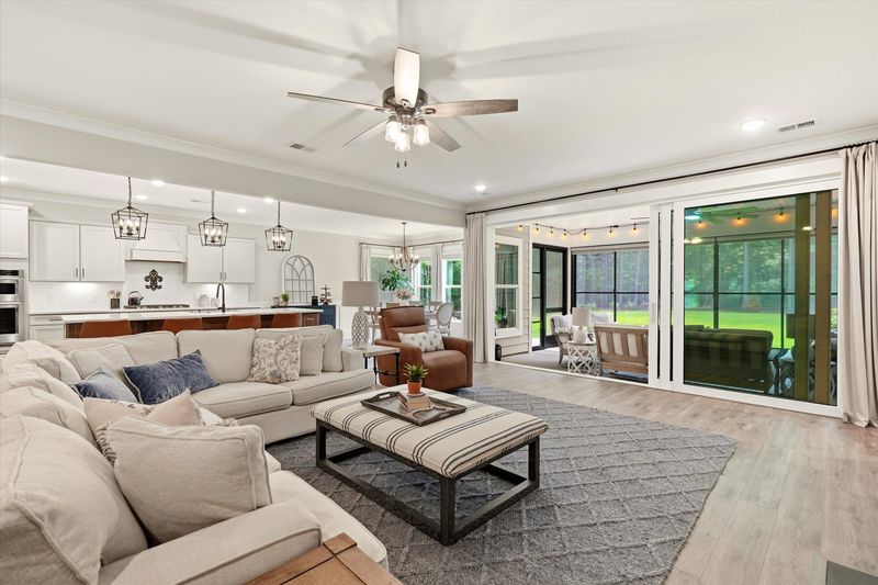 4252 Hugh Bennett Dr, Johns Island, SC 29455