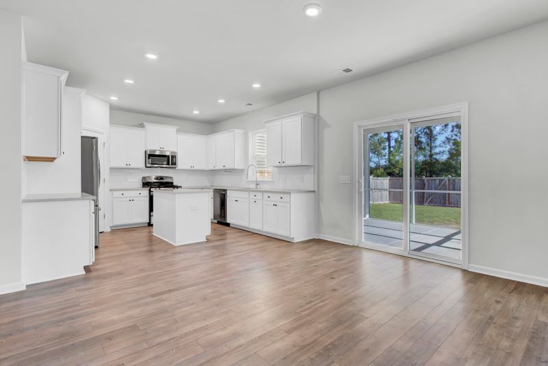 158 Haverhill St, Summerville, SC 29486