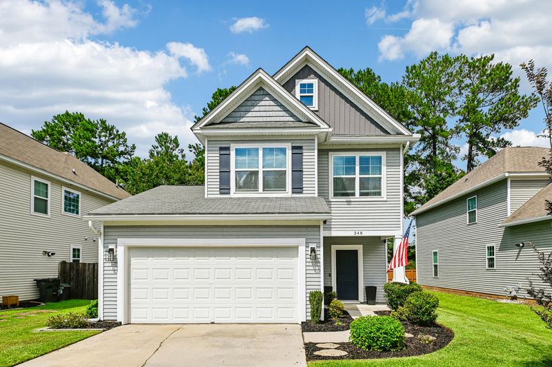 348 Drayton Place Dr, Moncks Corner, SC 29461