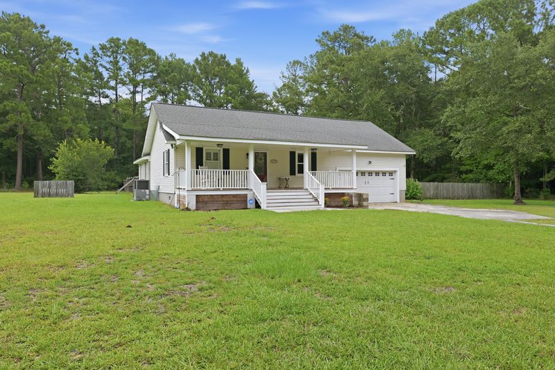 1050 Millies Way Dr, Moncks Corner, SC 29461