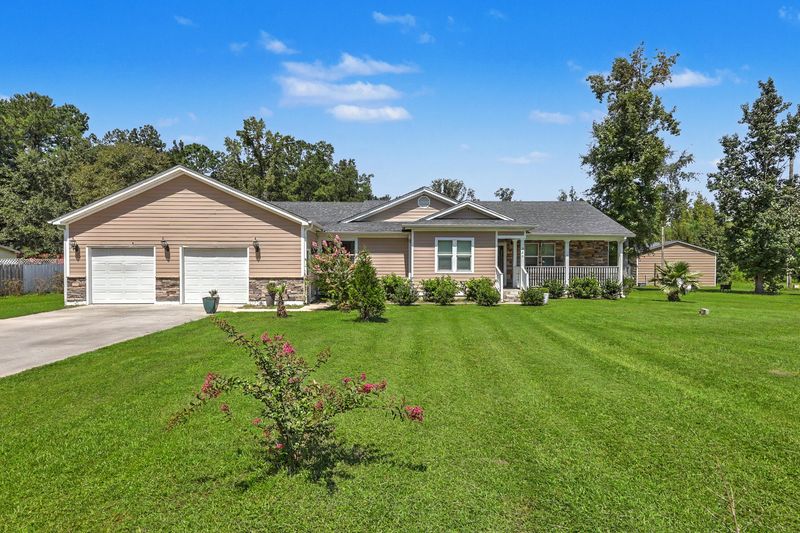 320 Harry Ln, Moncks Corner, SC 29461