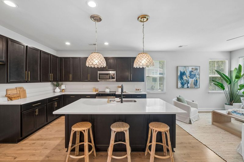 7813 Montview Rd, North Charleston, SC 29418