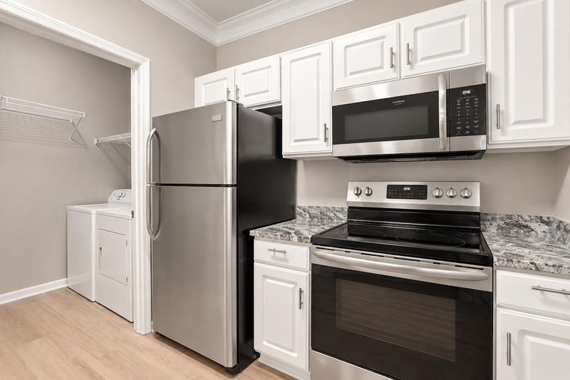 1445 Cambridge Lakes Dr #206, Mount Pleasant, SC 29464