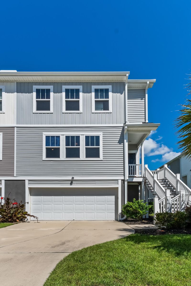 219 Winding River Dr, Johns Island, SC 29455