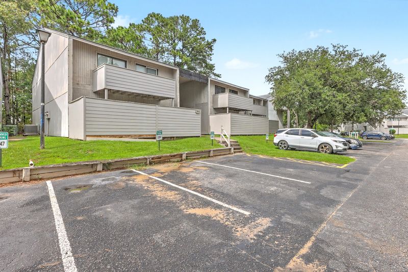 806 Greenmeadow Dr, Goose Creek, SC 29445