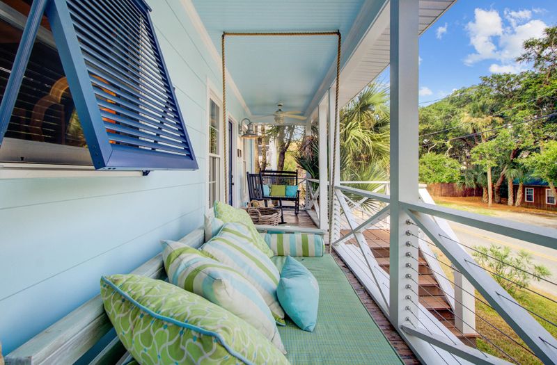 504 E Cooper Ave, Folly Beach, SC 29439