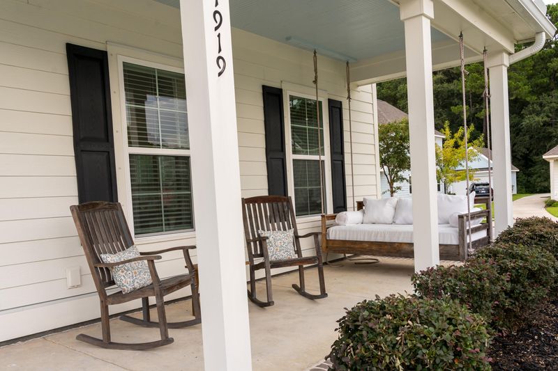 1919 Brittlebush Ln, Johns Island, SC 29455
