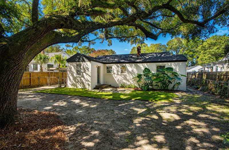 68 Avondale Ave, Charleston, SC 29407
