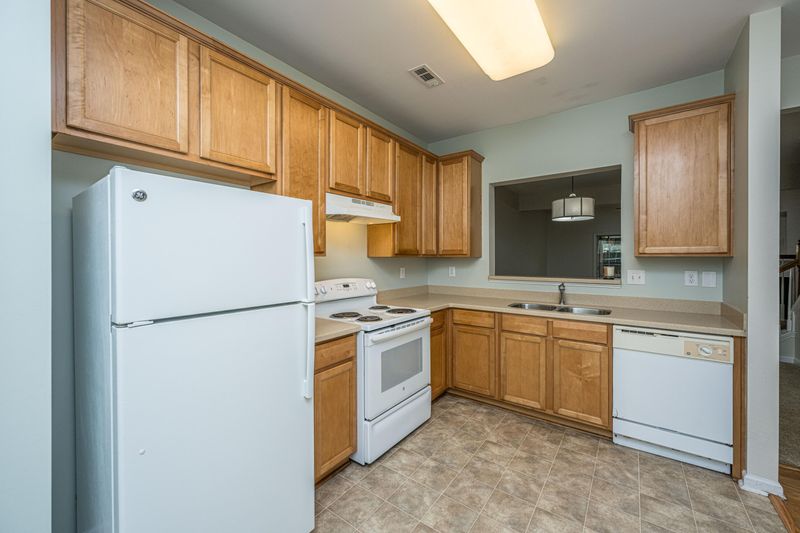 202 Twin Tree Dr, Summerville, SC 29485