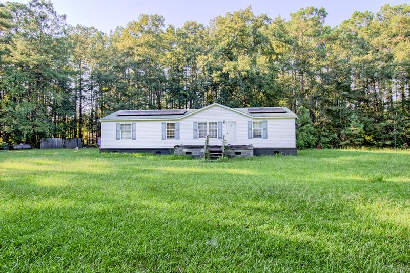 930 Red Bank Rd, Walterboro, SC 29488