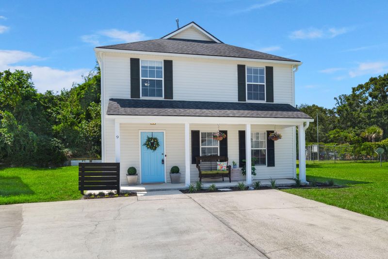 9 Woodleaf Ct, Charleston, SC 29407