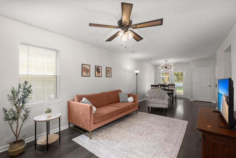 9 Woodleaf Ct, Charleston, SC 29407