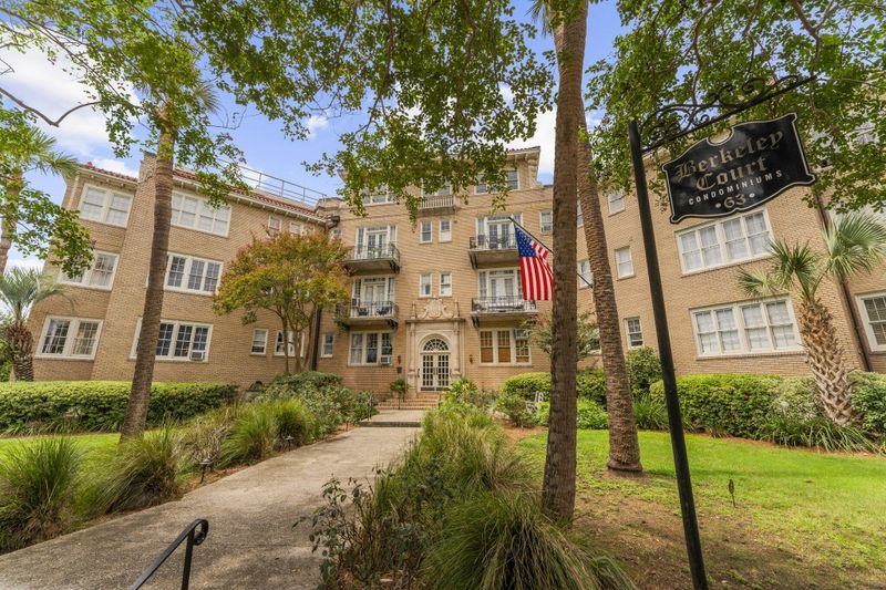 63 Rutledge Ave #Apt 27, Charleston, SC 29401