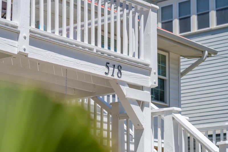518 W Ashley Ave, Folly Beach, SC 29439