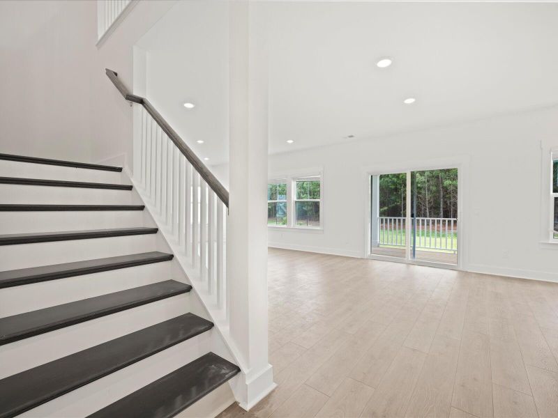 447 Radiant Blue Way, Summerville, SC 29486