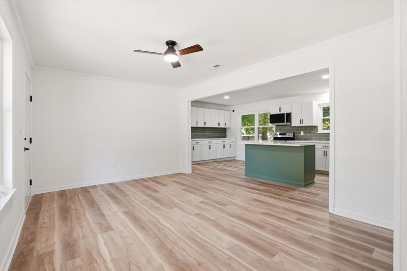 8836 Bucknell Dr, North Charleston, SC 29406