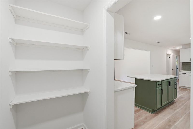 8836 Bucknell Dr, North Charleston, SC 29406