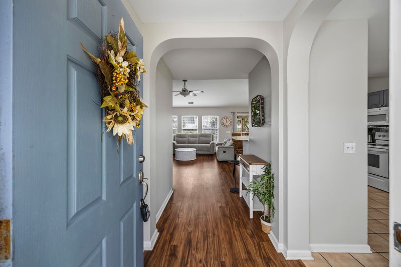 531 Ivy Cir, Charleston, SC 29414