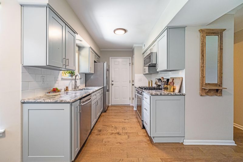 1427 Oaklanding Rd, Mount Pleasant, SC 29464