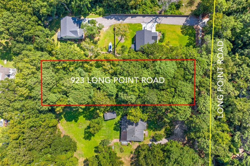 923 Long Point Rd, Mount Pleasant, SC 29464