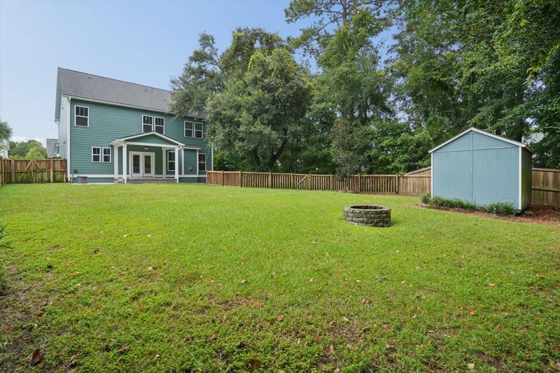 1300 Enfield Ln, Mount Pleasant, SC 29466
