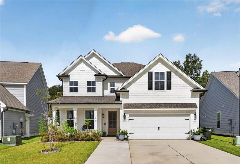 738 Opal Wing St, Moncks Corner, SC 29461