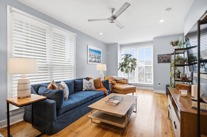 66 Gadsden St #B, Charleston, SC 29401