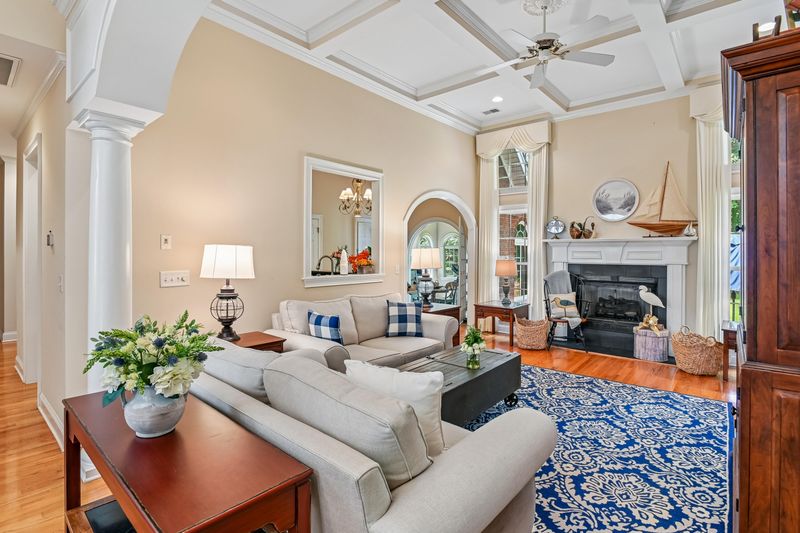 170 Scalybark Rd, Summerville, SC 29485
