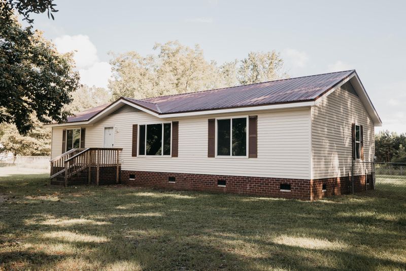 5823 Drayton St, Ravenel, SC 29470