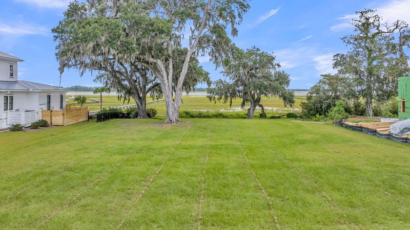 4033 Kaolin St, Charleston, SC 29407