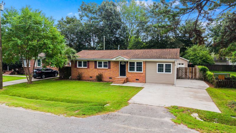434 Clarine Dr, Goose Creek, SC 29445