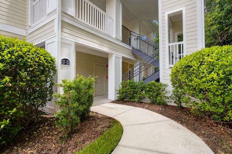 1300 Park West Blvd #218, Mount Pleasant, SC 29466