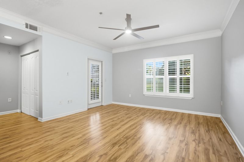 1300 Park West Blvd #218, Mount Pleasant, SC 29466