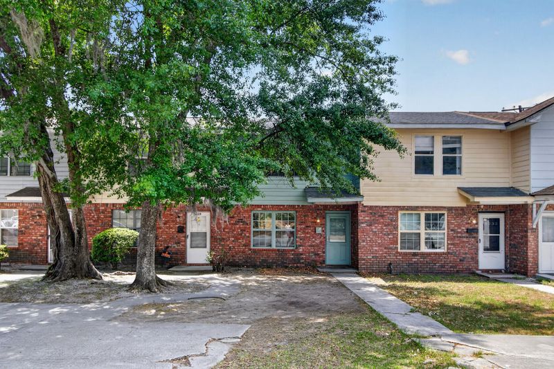 5031 Chateau Ave, North Charleston, SC 29405