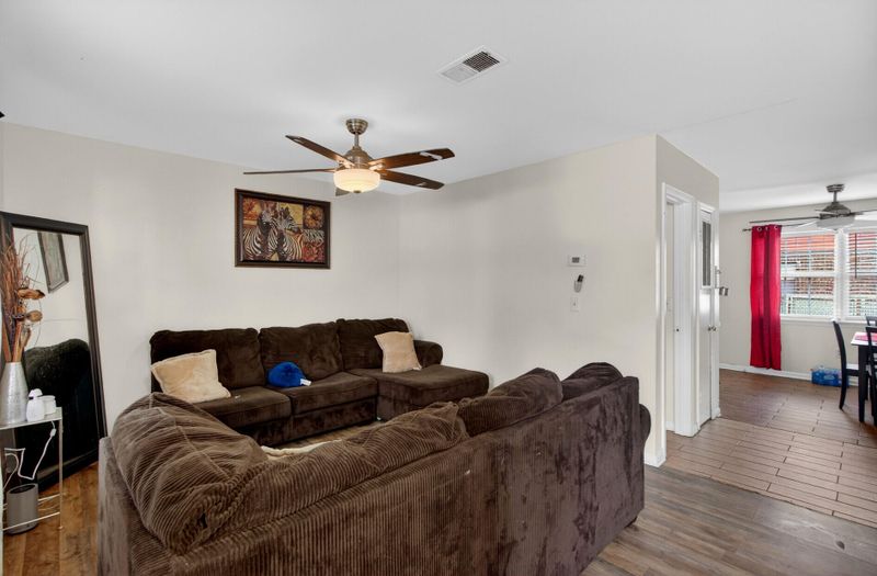5031 Chateau Ave, North Charleston, SC 29405