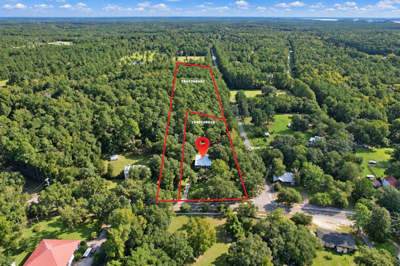 906 Pinckney St, Mcclellanville, SC 29458