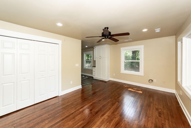 1126 Pauline Ave, Charleston, SC 29412