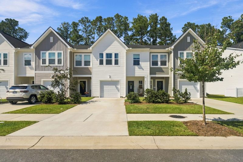 8773 Silver Perch Ln, North Charleston, SC 29420