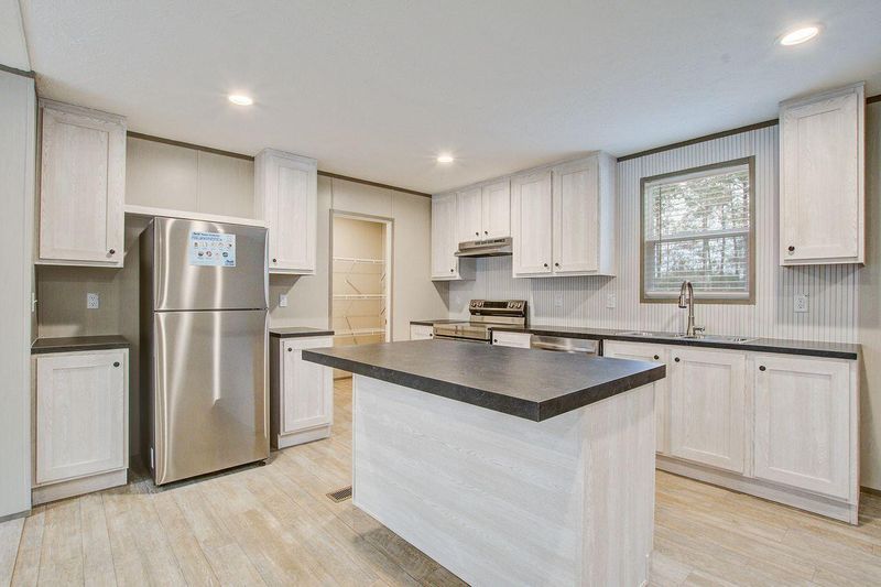 3450 Sniders Hw, Walterboro, SC 29488