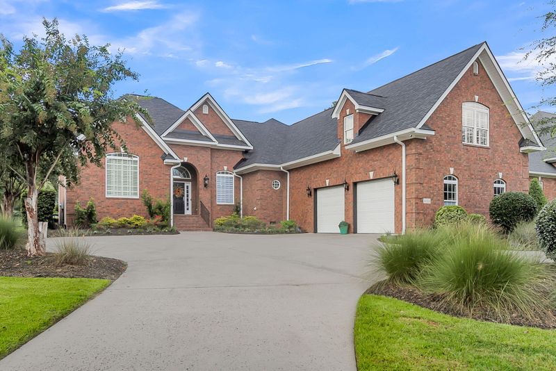 4184 Club Course Dr, North Charleston, SC 29420
