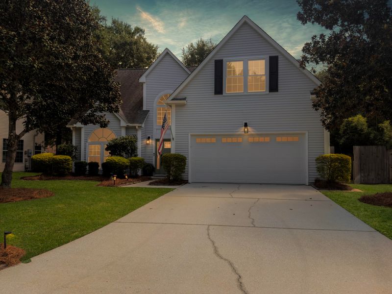 2085 Country Manor Dr, Mount Pleasant, SC 29466