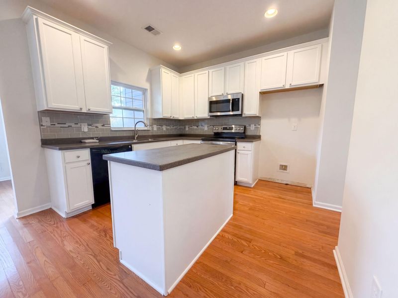 9004 Parlor Dr, Ladson, SC 29456