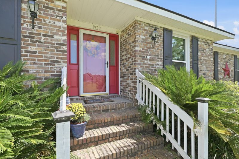 1922 S Live Oak Dr, Moncks Corner, SC 29461