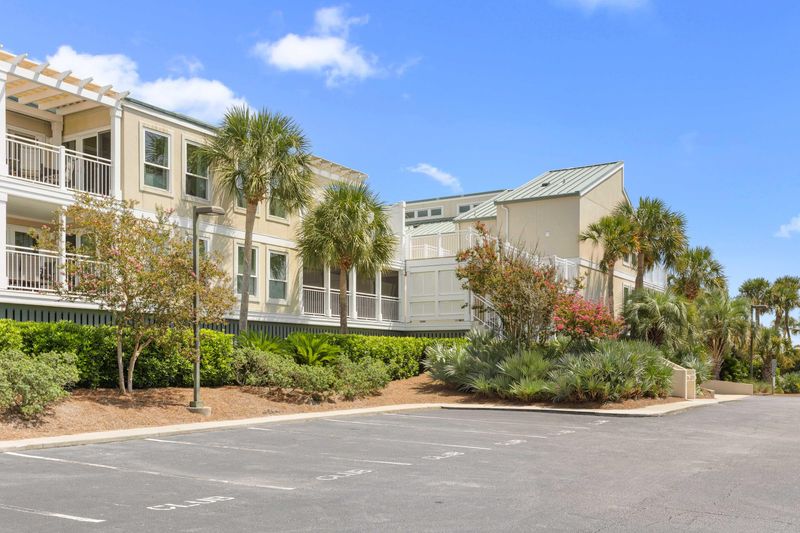 2942 Atrium Villa Dr, Johns Island, SC 29455