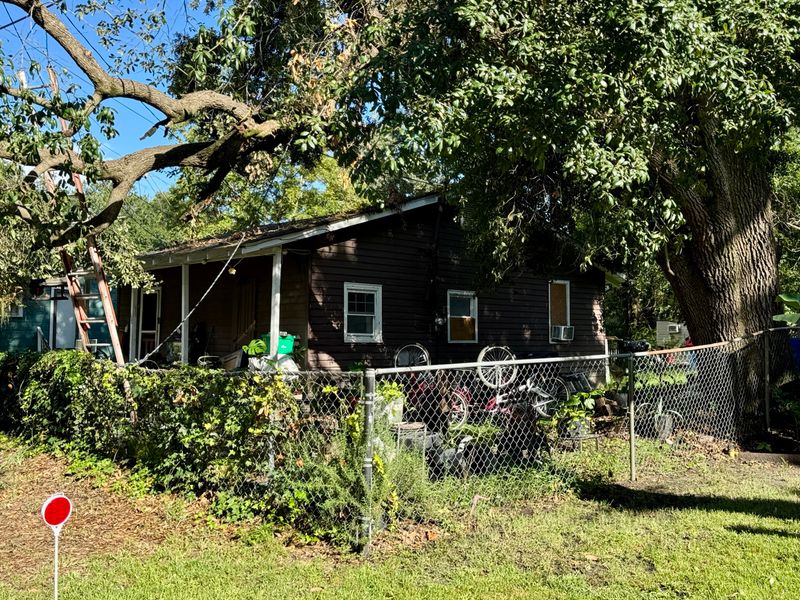 1907 Harper St, North Charleston, SC 29406