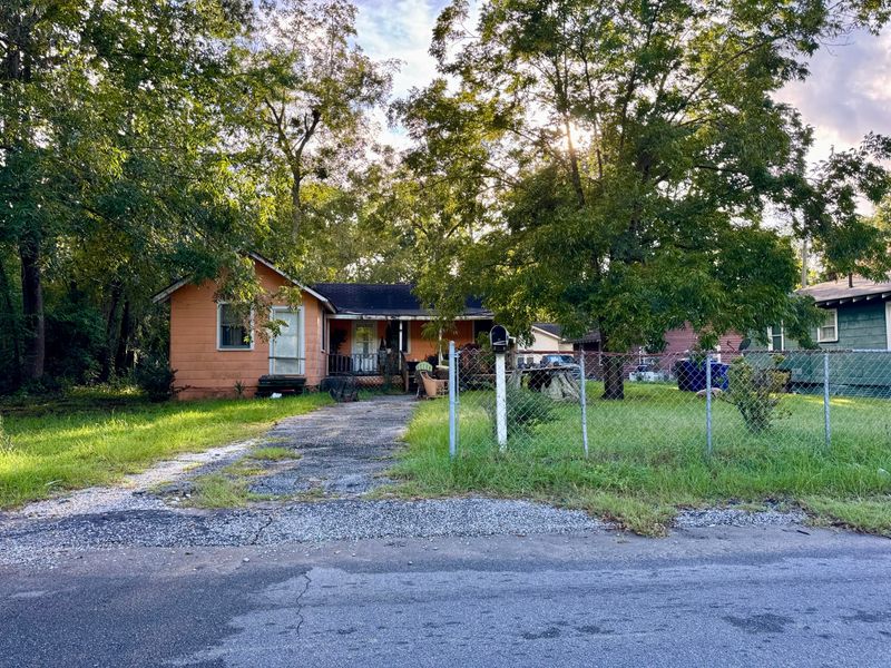 5063 Railroad Ave, North Charleston, SC 29406