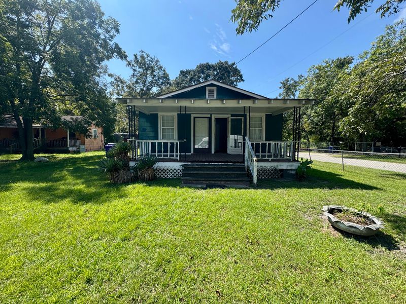 5067 Railroad Ave, North Charleston, SC 29406