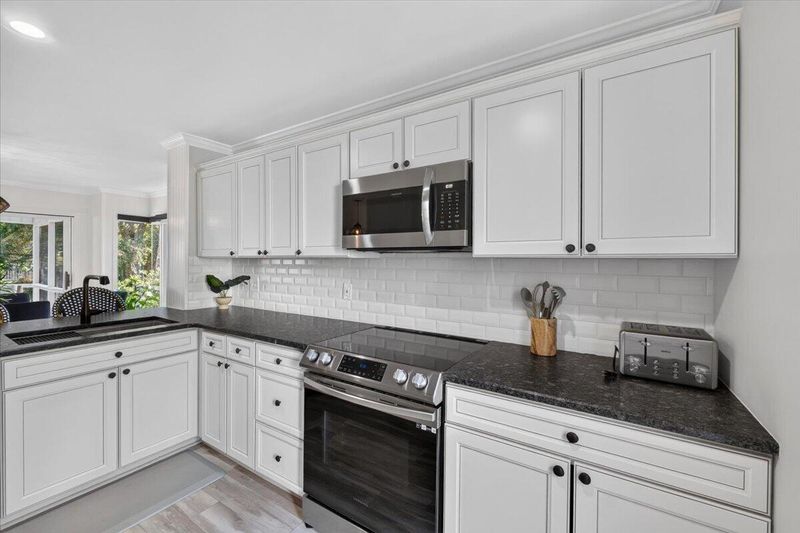 1 Back Ct, Isle Of Palms, SC 29451