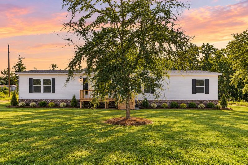 816 Macon Ln, Walterboro, SC 29488